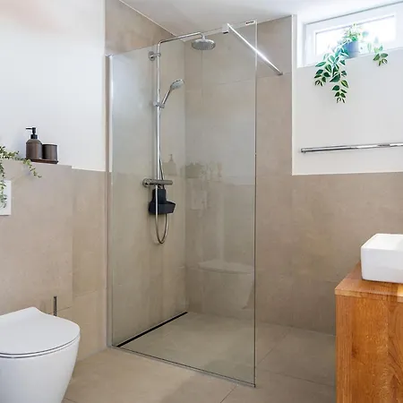 In't Doerp 1, Super Zentral Mit Eigenem Garten Und Parkplatz! Apartment