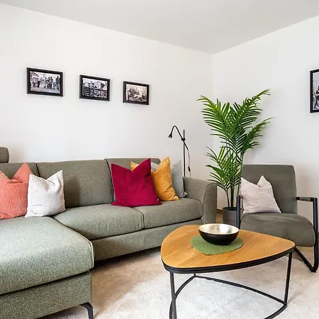 Apartment In't Doerp 1, Super Zentral Mit Eigenem Garten Und Parkplatz! *