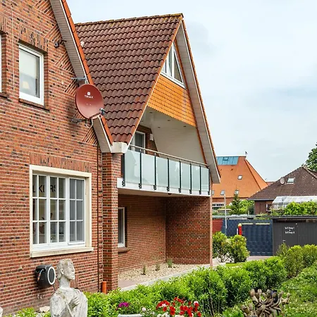 Apartment In't Doerp 1, Super Zentral Mit Eigenem Garten Und Parkplatz! *