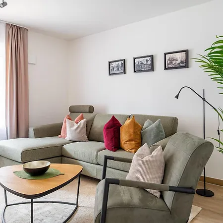 In't Doerp 1, Super Zentral Mit Eigenem Garten Und Parkplatz! Apartment