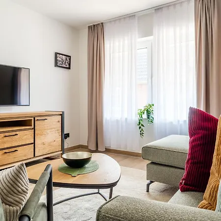In't Doerp 1, Super Zentral Mit Eigenem Garten Und Parkplatz! Apartment