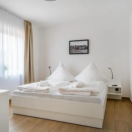 公寓 In't Doerp 1 特希尔